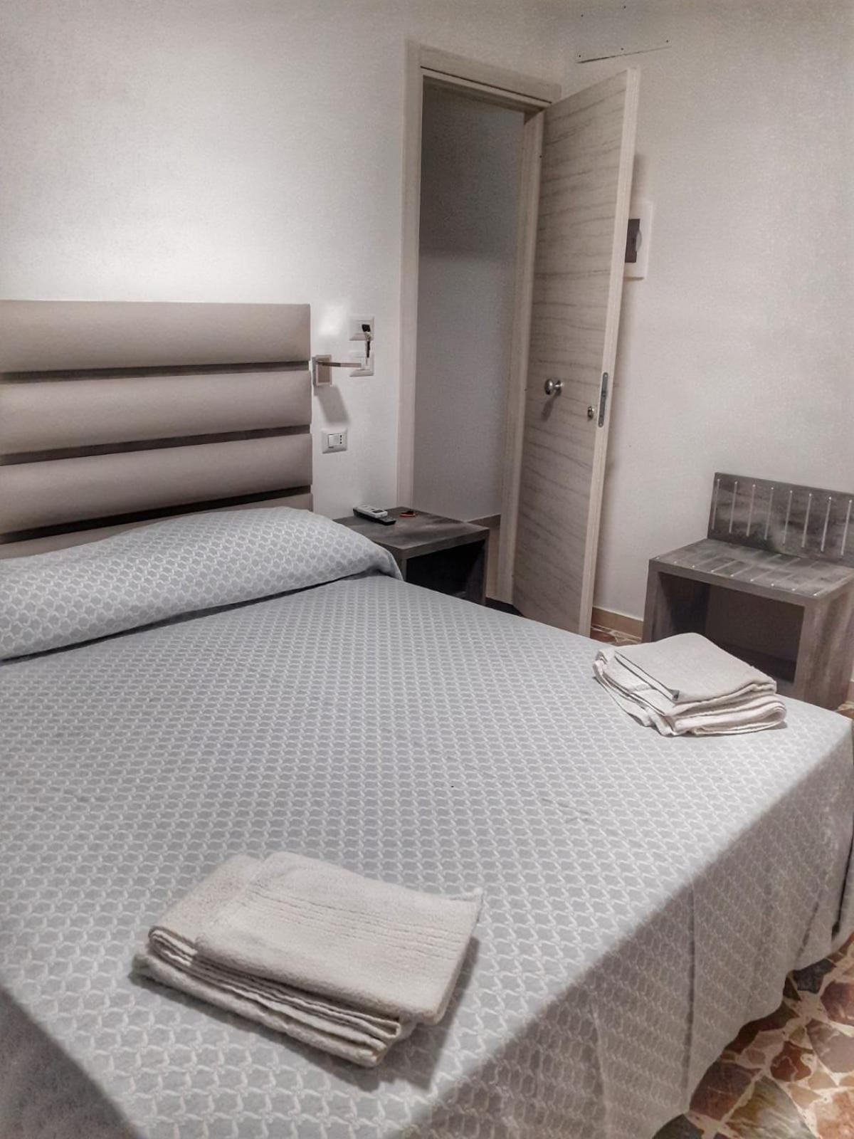 Bed and Breakfast La Casa Di Gio Таормина Экстерьер фото